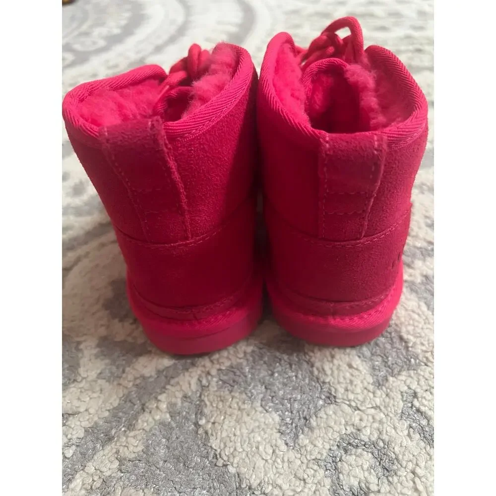 NWT❤️UGG Neumel II Scatter Graphic sz4